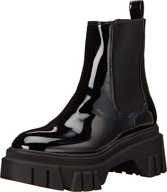 https://chaselesoleil.com/wp-content/uploads/2022/12/Amazon-Chinese-Laundry-Chelsea-Boot.jpg