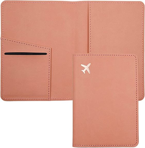 https://chaselesoleil.com/wp-content/uploads/2023/02/Passport-Holder.jpg