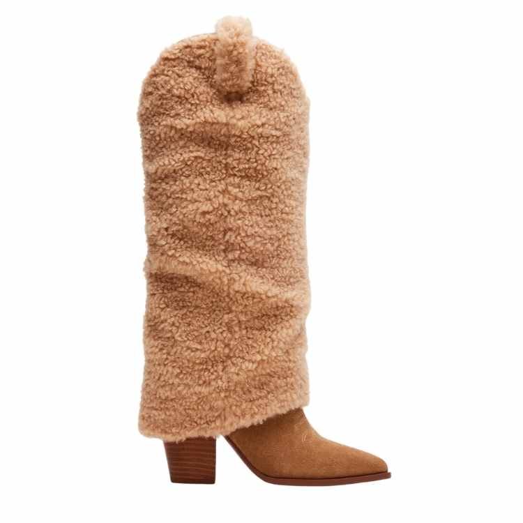 Brown Shearling Boot Aspen Outfit Ideas