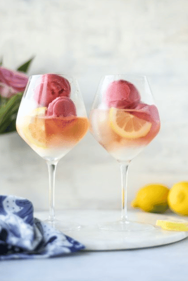 summer cocktail idea sorbet prosecco