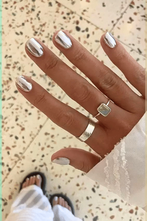 2025 winter nail designs metallic chrome
